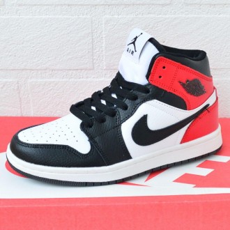 Кросівки Nike Air Jordan 1 Retro. Київ. фото 1 Кросівки Nike Air Jordan 1 Retro. Київ. фото 1