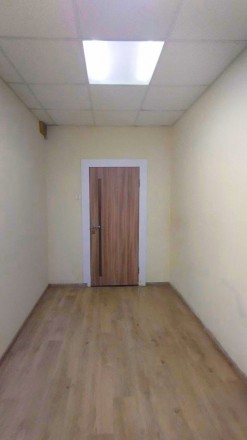 Оренда офісу 8.5 кв.м на проспекті Миру. Рівне. фото 1 Оренда офісу 8.5 кв.м на проспекті Миру. Рівне. фото 1