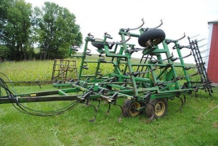 Продаємо культиватор John Deere 960. 2004 року випуску.В хорошому,робочому стані. . фото 12