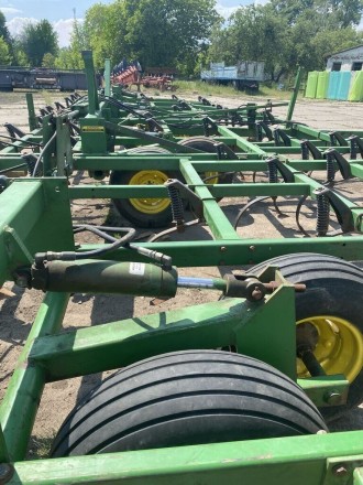 Продаємо культиватор John Deere 960. 2004 року випуску.В хорошому,робочому стані. . фото 11