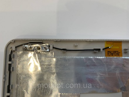 Часть корпуса крышка матрицы и рамка к ноутбуку Samsung NP370R5E. Есть следы от . . фото 9