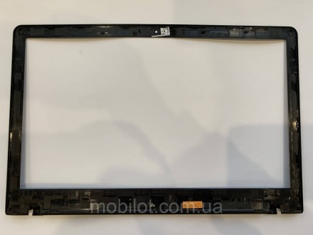 Часть корпуса крышка матрицы и рамка к ноутбуку Samsung NP370R5E. Есть следы от . . фото 5