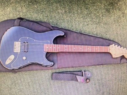 Fender stratocaster USA Tom Delonge. Чернігів. фото 1 Fender stratocaster USA Tom Delonge. Чернігів. фото 1