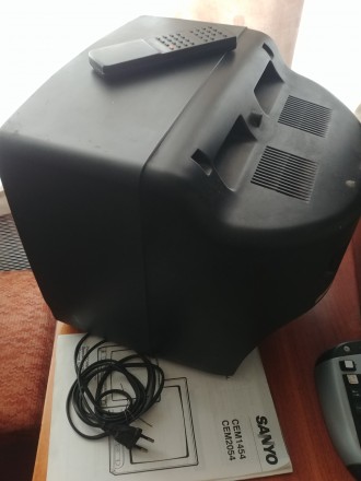 Телевізор SANYO 14" в хорошем рабочем состоянии. . фото 4 Продам не большой цветной Телевизор SANYO 14". размеры В/Ш/Г: 35х45х40 см) . . фото 4