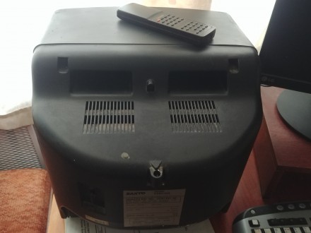 Телевізор SANYO 14" в хорошем рабочем состоянии. . фото 5 Продам не большой цветной Телевизор SANYO 14". размеры В/Ш/Г: 35х45х40 см) . . фото 5