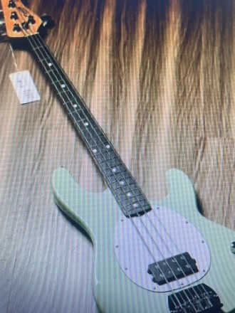 Бас гитара Sterling by Music Man StingRay RAY2. Чернігів. фото 1 Бас гитара Sterling by Music Man StingRay RAY2. Чернігів. фото 1