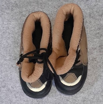 Дитячі чобітки HUSH PUPPIES розмір 22. . фото 6 Дитячі чобітки HUSH PUPPIES розмір 22,
Привезено з Німеччини.
Такі собі гусе. . фото 6