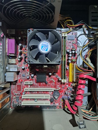 Продам материнку MSI MS-7309 K9N6PGM2-Vс процессором и памятью. Запоріжжя. фото 1 Продам материнку MSI MS-7309 K9N6PGM2-Vс процессором и памятью. Запоріжжя. фото 1