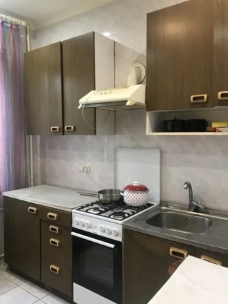 Оренда безпечна квартира з газом біля метро парк. Киев. фото 1 Оренда безпечна квартира з газом біля метро парк. Киев. фото 1