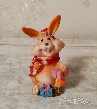 Копілка сувенір Зайчик. . фото 1 Копілка сувенір Зайчик, стан на фото, висота ~15,7см.
Відправляю тільки Укрпошт. . фото 1