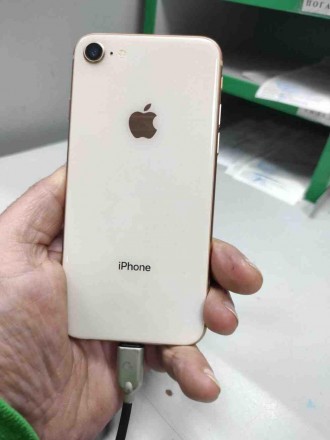 Мобільний телефон смартфон Б/У Apple iPhone 8 64 Gb. Київ. фото 1 Мобільний телефон смартфон Б/У Apple iPhone 8 64 Gb. Київ. фото 1