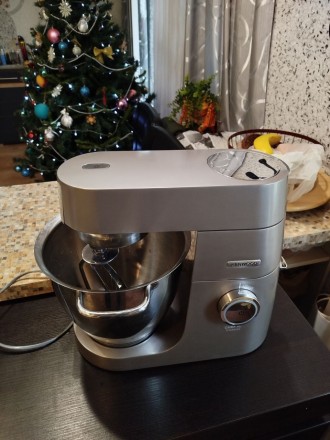Кухонна машина Kenwood KVL 8320 S із серії Chef XL Titanium. Вінниця. фото 1 Кухонна машина Kenwood KVL 8320 S із серії Chef XL Titanium. Вінниця. фото 1