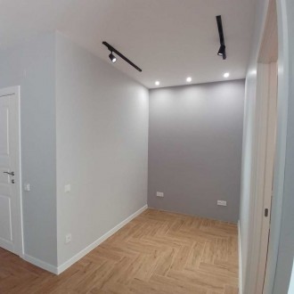 Жк На Прорезной

Гостомель 1к 44,5м2.

На 5 этаже видовая квартира с панорам. . фото 11