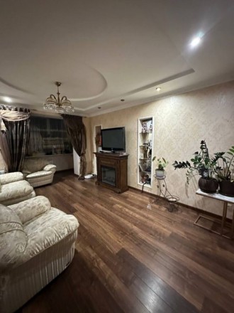 5-комнатная квартира, 135 кв.м. Кременчуг. фото 1 5-комнатная квартира, 135 кв.м. Кременчуг. фото 1