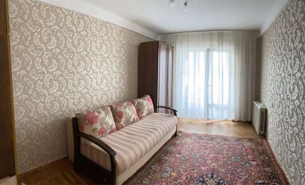 Продаётся 3-х ком. раздельная квартира на БЕРЕЗНЯКАХ. Киев. фото 1 Продаётся 3-х ком. раздельная квартира на БЕРЕЗНЯКАХ. Киев. фото 1