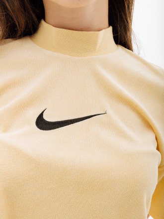 Футболки Nike - це популярний та стильний одяг, який поєднує в собі комфорт і сп. . фото 3