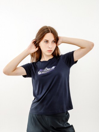 Жіноча Футболка AUSTRALIAN LOGO FLOWERS TEE JERSEY V Темно-синій 2XL (7dLSDTS0027-200 2XL). Шостка. фото 1 Жіноча Футболка AUSTRALIAN LOGO FLOWERS TEE JERSEY V Темно-синій 2XL (7dLSDTS0027-200 2XL). Шостка. фото 1