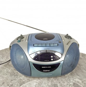 Магнітола SANYO MCD-Z88F, Радіо FM-AM, З Європи. Луцьк. фото 1 Магнітола SANYO MCD-Z88F, Радіо FM-AM, З Європи. Луцьк. фото 1
