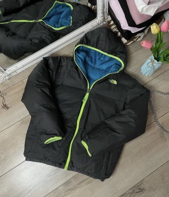 Пуховичок оригінальний двосторонній The North Face ДЕШЕВО. Киев. фото 1 Пуховичок оригінальний двосторонній The North Face ДЕШЕВО. Киев. фото 1