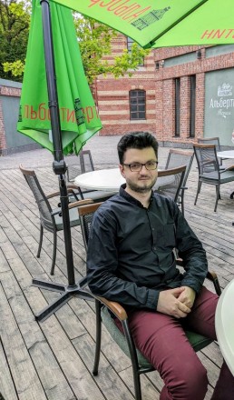 "Ми можемо навчитися любити, лише люблячи" (Айріс Мердок). Львів. фото 1 "Ми можемо навчитися любити, лише люблячи" (Айріс Мердок). Львів. фото 1