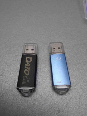 USB Flash флешка Б/У DATO USB 2.0 DS7012 32Gb. Київ. фото 1 USB Flash флешка Б/У DATO USB 2.0 DS7012 32Gb. Київ. фото 1