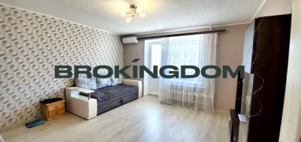 Простора 1к квартира 38кв.м з ремонтом поруч з метро Теремки. Киев. фото 1 Простора 1к квартира 38кв.м з ремонтом поруч з метро Теремки. Киев. фото 1
