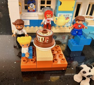 Вживане Lego Duplo Модульный игрушечный дом 10929. . фото 9 Вживане Lego Duplo Модульный игрушечный дом 10929
Этот открытый кукольный доми. . фото 9