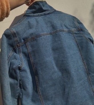 Продам джинсова куртку з хутряною підкладкою.Куртку можна носити весною, осінню . . фото 4