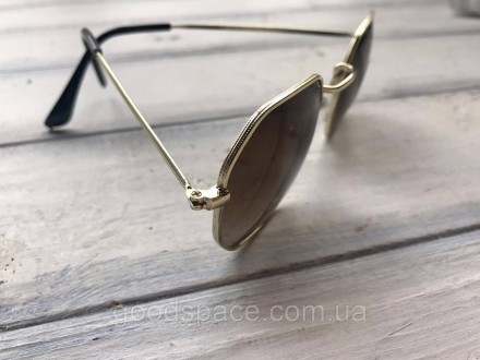 Подростковые очки polarized 3556-3. . фото 4 Подростковые очки с линзой Polarized
Polarized это качественная линза с защитой . . фото 4