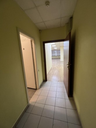 Оренда офісного приміщення 435 кв.м. на третьому поверсі у сучасному бізнес-цент. Центр. фото 6