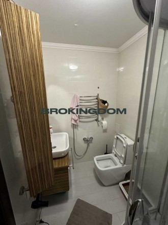 4-комнатная квартира, 122.00 кв.м. . фото 9 50789
Без комісії!
Продається двоповерхова 4-кімнатна квартира у затишному ЖК . . фото 9