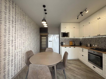 ЕК-0105 Продам 3к квартиру 105м² в новострое МЖК Интернационалист. Киевский. фото 4 Оголошення для покупця! Агентам не дзвонити!
ЕК-0105 Продам 3 кімнатну квартиру . Киевский. фото 4