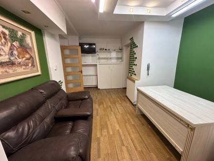 Продам приміщення 38,3 м2 в центрі вул. В.Мономаха Ремонт Меблі. Дніпро. фото 1 Продам приміщення 38,3 м2 в центрі вул. В.Мономаха Ремонт Меблі. Дніпро. фото 1