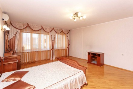 3-комнатная квартира, 100.00 кв.м. . фото 9 Аренда 3-комнатной квартиры возле метро
Дарницкий р-н
Ул. Братства тарасовц. . фото 9