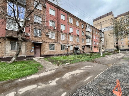 Продаж 2к Сталінки 97 квартал (Проспект Гагаріна). Кривой Рог. фото 1 Продаж 2к Сталінки 97 квартал (Проспект Гагаріна). Кривой Рог. фото 1