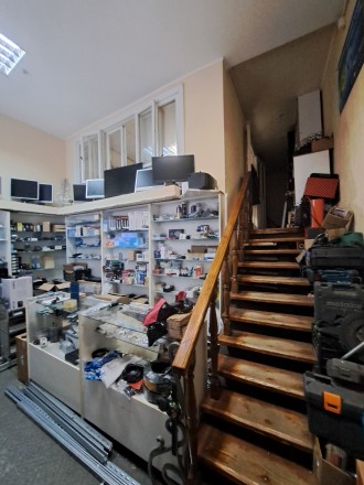 Продається фасадне приміщення вільного призначення в Центрі міста, вул. Пашутінс. Центр. фото 2