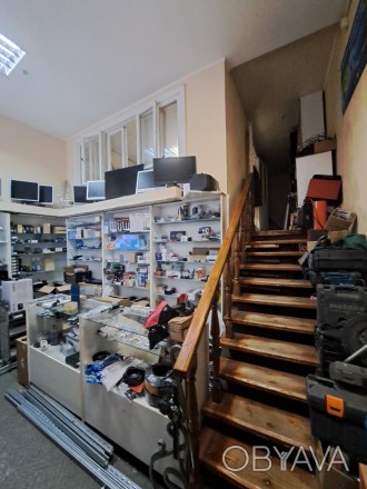 Продається фасадне приміщення вільного призначення в Центрі міста, вул. Пашутінс. Центр. фото 1