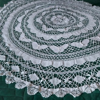 Tablecloth vintage lace filet guipure technique for a round table diameter 105 c. Кременчук. фото 1 Tablecloth vintage lace filet guipure technique for a round table diameter 105 c. Кременчук. фото 1