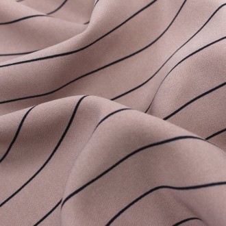 Креп костюмка барбі  смужка на рожевому фоні. Одеса. фото 1