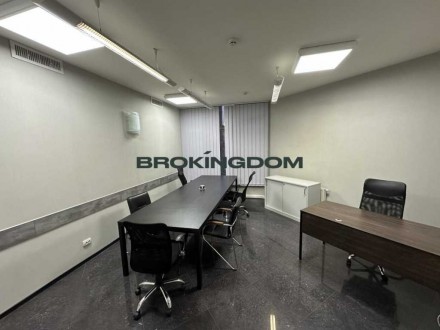 3-комнатная квартира, 147.00 кв.м. . фото 10 51035
Продам 3-кімнатну квартиру/офіс з сучасним ремонтом у центрі Києва
1. . фото 10