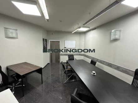 3-комнатная квартира, 147.00 кв.м. . фото 8 51035
Продам 3-кімнатну квартиру/офіс з сучасним ремонтом у центрі Києва
1. . фото 8