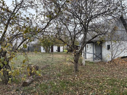 Продам ділянку з дачним будинком Осокорки, 4 км від метро. Київ. фото 1 Продам ділянку з дачним будинком Осокорки, 4 км від метро. Київ. фото 1