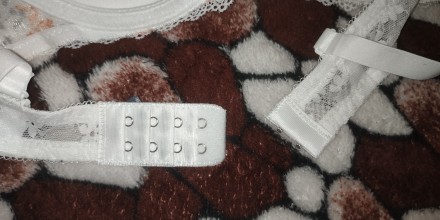 Країна виробник: Китай
Матеріал: Нейлон,паралон
Склад: Нейлон93%,Спандекс 7%
. . фото 10