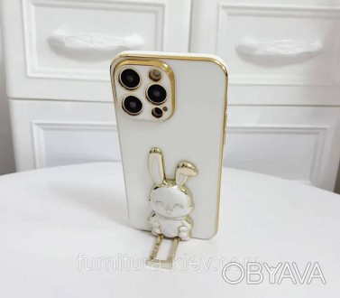 Красивый белый чехол з медведиком з подставкой на iPhone 11