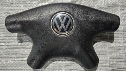 Заглушка в кермо, кермо VW 7D0419669E WAG Фольксваген Т4 1996+. Одеса. фото 1 Заглушка в кермо, кермо VW 7D0419669E WAG Фольксваген Т4 1996+. Одеса. фото 1
