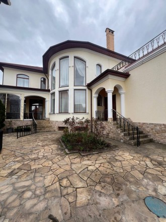 Продам дом с ремонтом, бассейном и гаражом на 3 авто Таирово Киевский район. Одеса. фото 1 Продам дом с ремонтом, бассейном и гаражом на 3 авто Таирово Киевский район. Одеса. фото 1