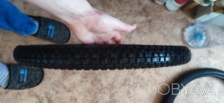 Продам покришки Maxis Holy Roller