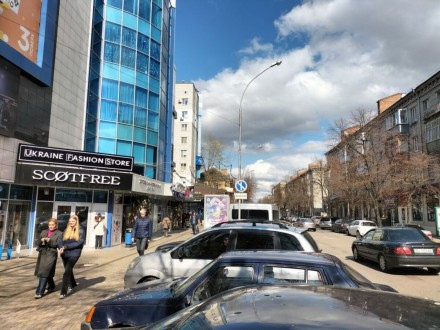 Продам двухкомнатную квартиру в Центре. Кременчуг. фото 1 Продам двухкомнатную квартиру в Центре. Кременчуг. фото 1