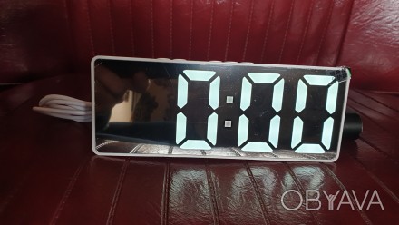 Часы электронные настольные USB SZ-810, светящиеся цифры