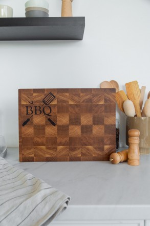 Торцевая разделочная дубовая доска 30х40 с инкрустацией. Board. Киев. фото 1 Торцевая разделочная дубовая доска 30х40 с инкрустацией. Board. Киев. фото 1